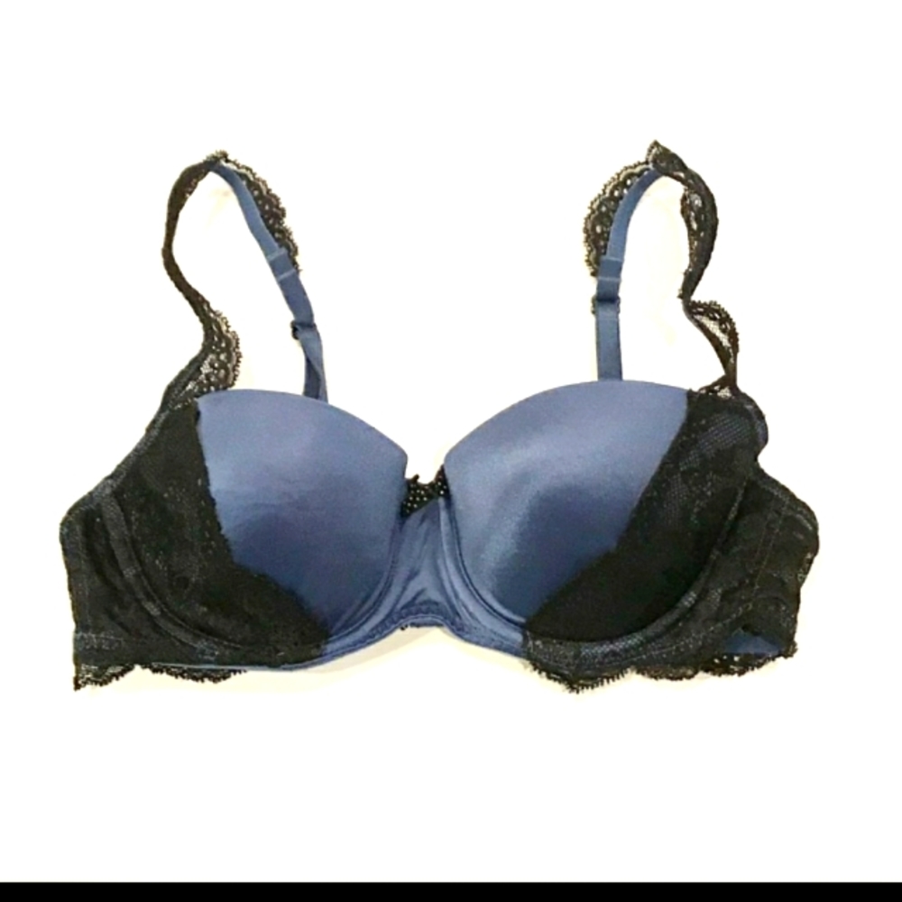 Info on it in pic Victoria's Secret Lace Underwire Bra